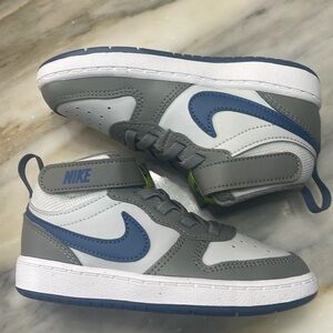 Nike Court Borough Mid 2 Size 9